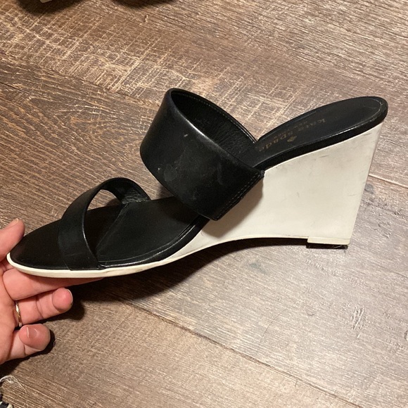 • Kate Spade • Womens black and white wedges size 8 - Picture 2 of 6